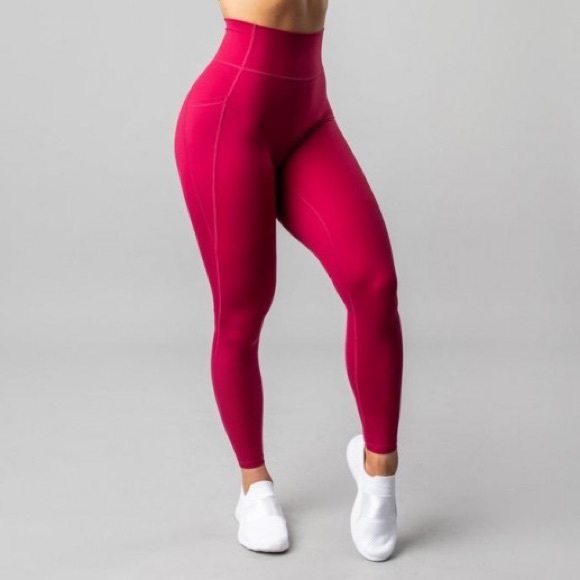 Alphalete Pants - Alphalete alphalux pocket leggings. Great condition.